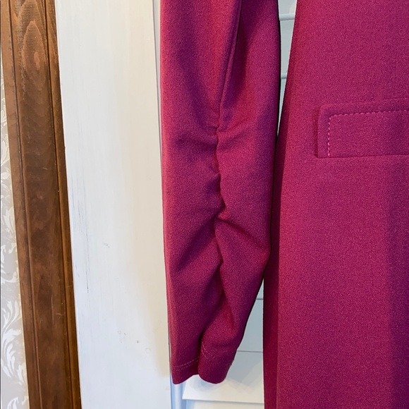 Donna Morgan Raspberry Mini Dress Ruched sleeves 2 - Picture 3 of 6
